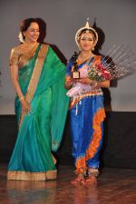 Hema Malini performs for Jaya Smriti in Nehru Centre, Mumbai on 26th Dec 2012 (52).JPG